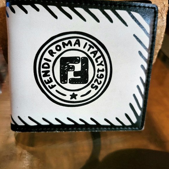 Fendi Bi-fold Wallet In Roma Joshua Vides Leather White